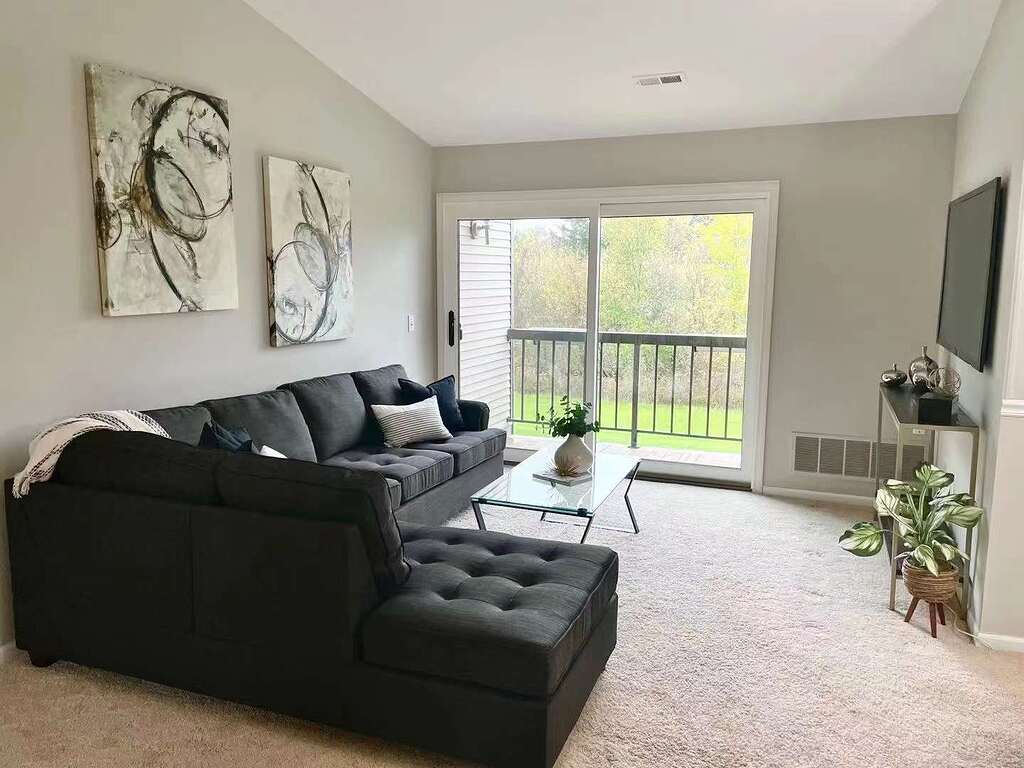 Canton Lilley Pointe的condo小区招租啦 房源 Niwenn